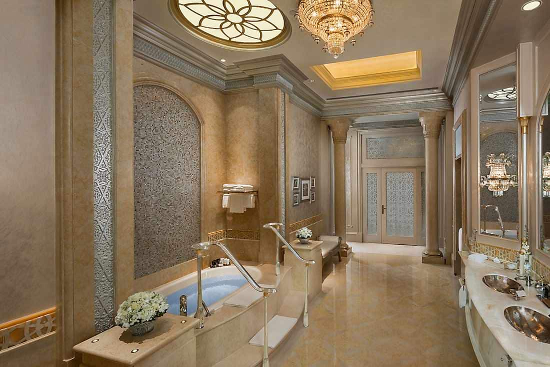 Palace-Suite mit 3 Schlafzimmern – Badezimmer